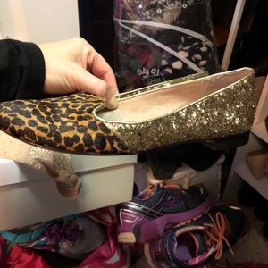 Vince Camuto leopard glitter flats
